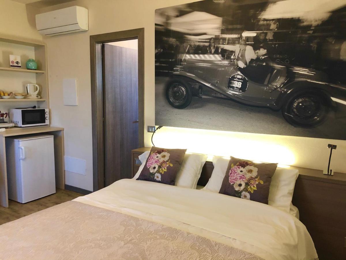 International Rooms & Apartments Sirmione Exterior foto
