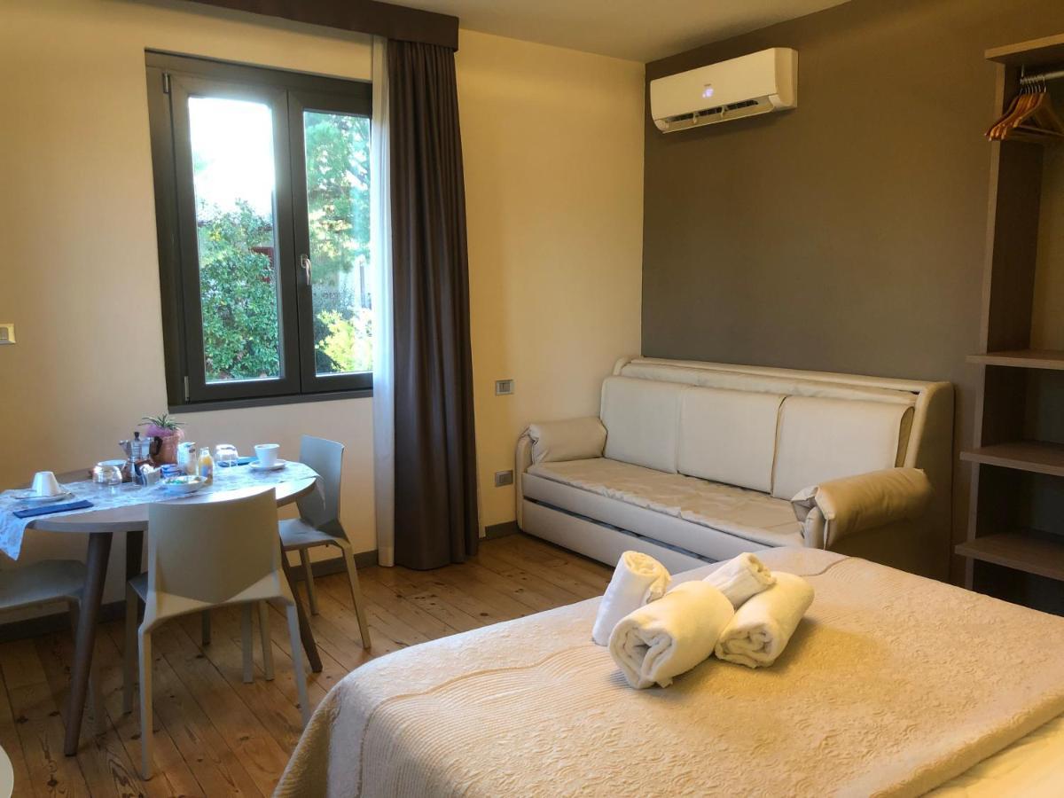 International Rooms & Apartments Sirmione Exterior foto
