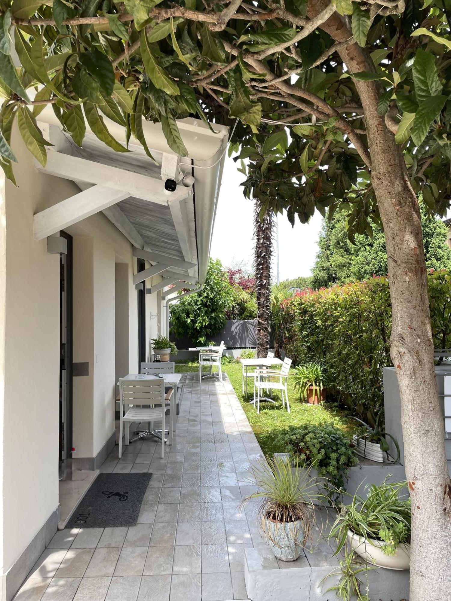 International Rooms & Apartments Sirmione Exterior foto